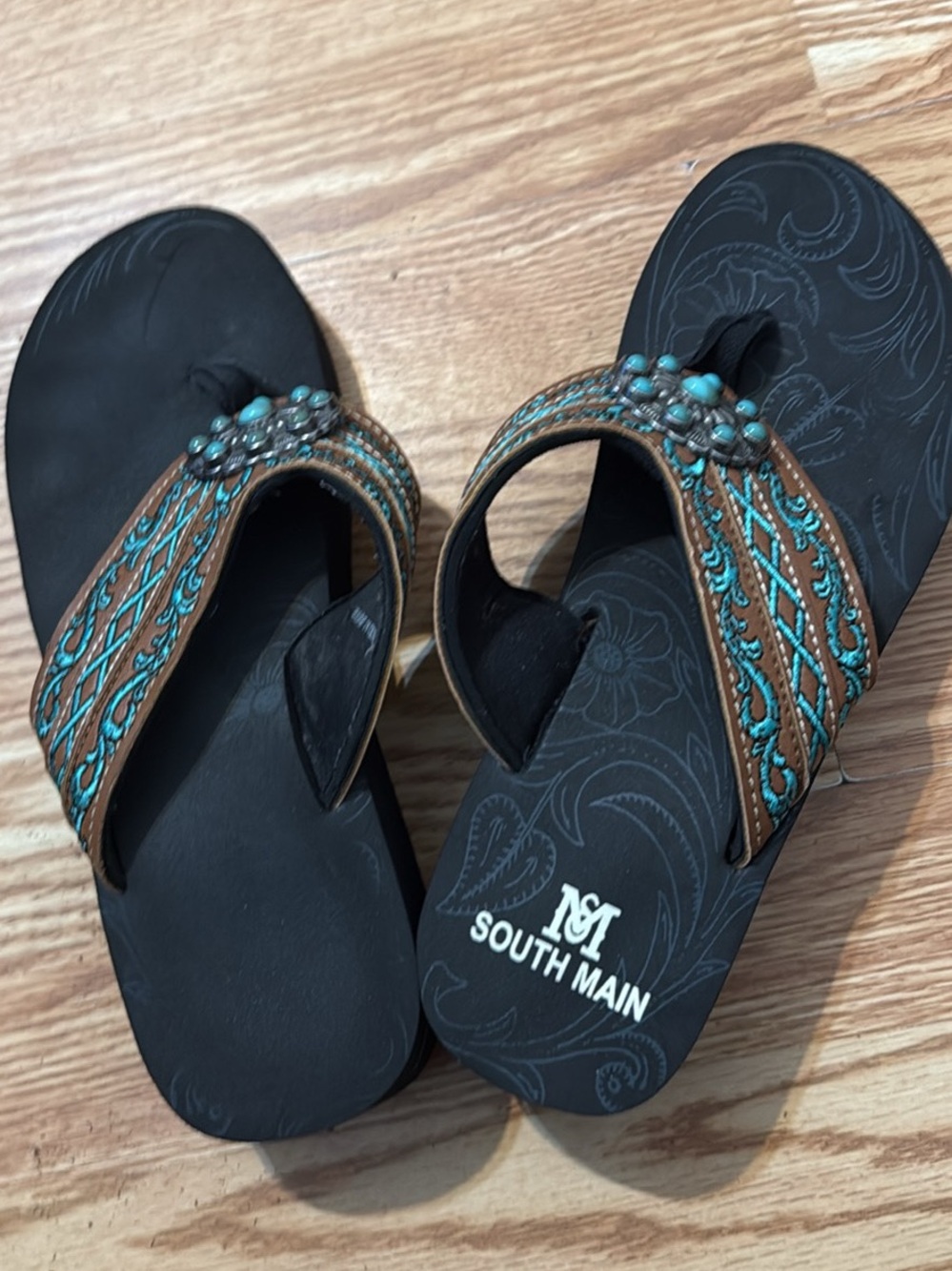 South Main Women's Black Sandals with Turquoise Bead Embellishment